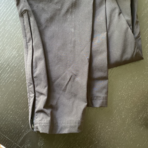 PATAGONIA SIZE 2 Pants - Re-poshing. - Picture 4 of 4